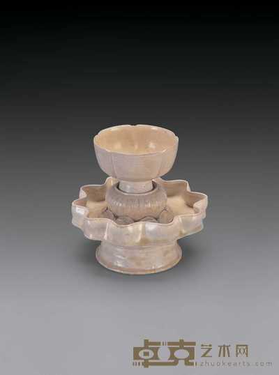 宋 白釉莲花杯座 高12cm